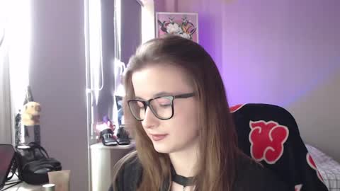 LunaXcherry online show from 04/19/26, 11:09