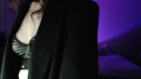 LunaXcherry online show from 04/21/26, 06:12