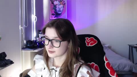 LunaXcherry online show from 05/28/26, 04:48