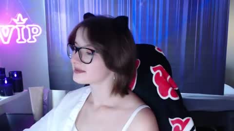 LunaXcherry online show from 07/31/26, 05:23