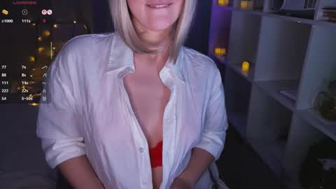 LunaXLoverx online show from 11/21/25, 11:42