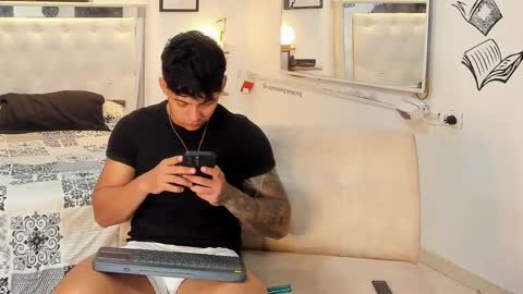 Lunay online show from 09/09/25, 12:21