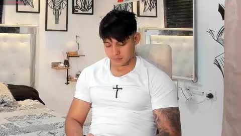 Lunay online show from 09/23/25, 01:41