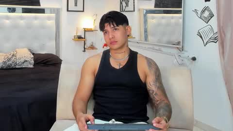 Lunay online show from 10/31/25, 02:56