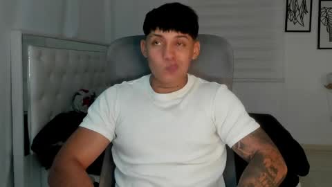 Lunay online show from 04/15/26, 12:17