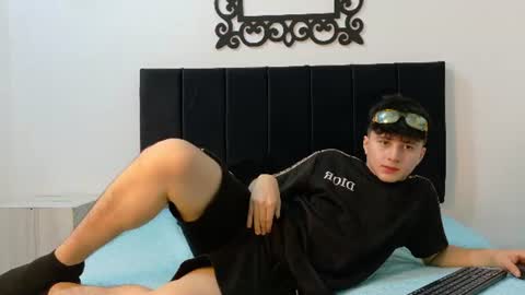 Snapshot of lunaydream chatting on 06/17/26, 12:07 lunaydream online show from 06/17/26, 12:07