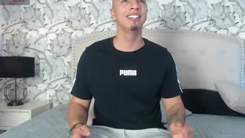 Luna and Kian online show from 05/24/26, 05:56