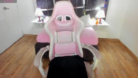  V A L E R I A   online show from 12/19/24, 02:23