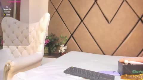 lunitadiva online show from 02/21/25, 12:28