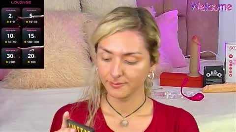 lunitadiva online show from 11/24/25, 01:22