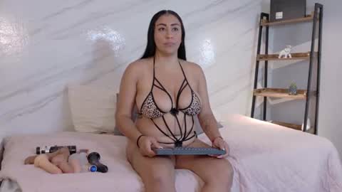 lunna_boobs20 online show from 07/04/26, 04:51