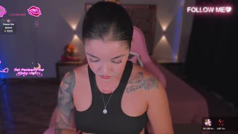 LUNA ROSE online show from 11/21/25, 02:10