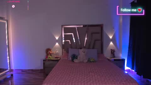 LUNA ROSE online show from 06/17/26, 10:43