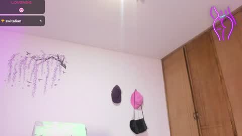 Snapshot of lunnalust chatting on 07/01/26, 01:40 lunnalust online show from 07/01/26, 01:40