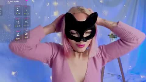 Snapshot of lunvision chatting on 04/08/26, 03:34 My name Lun online show from 04/08/26, 03:34