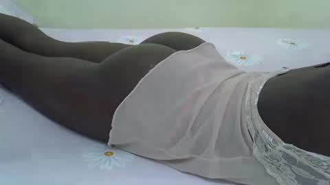 Snapshot of lupitah_ chatting on 12/31/24, 12:15 sweet girl online show from 12/31/24, 12:15