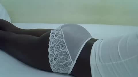 Snapshot of lupitah_ chatting on 01/11/25, 01:06 sweet girl online show from 01/11/25, 01:06