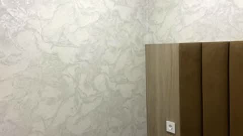 Lora online show from 04/18/26, 01:04