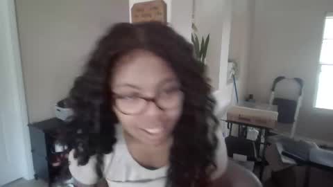 Snapshot of lusciouskoko chatting on 11/16/25, 07:52 Luscious Koko online show from 11/16/25, 07:52
