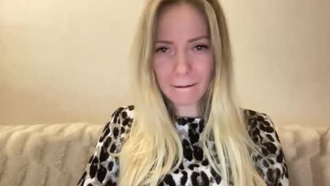 Snapshot of lusiluv chatting on 02/20/26, 08:31 lusiluv online show from 02/20/26, 08:31