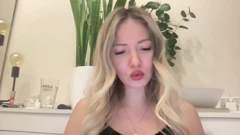 Snapshot of lusiluv chatting on 02/27/26, 07:25 lusiluv online show from 02/27/26, 07:25