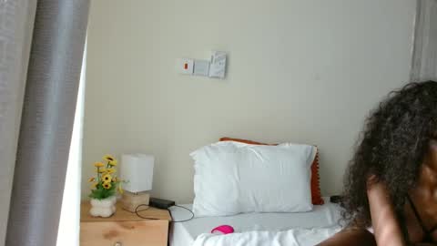 Snapshot of lust4karly_ chatting on 11/16/25, 04:18 Karly follow for next broadcast updates kisses online show from 11/16/25, 04:18