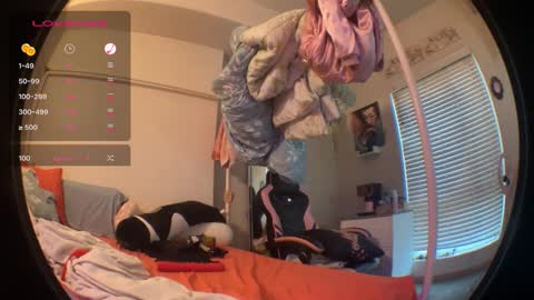 LOLA online show from 10/05/25, 01:04