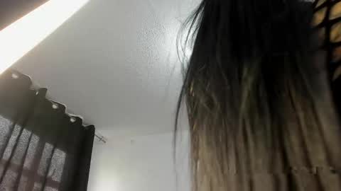 lustful__babe online show from 05/06/26, 01:16