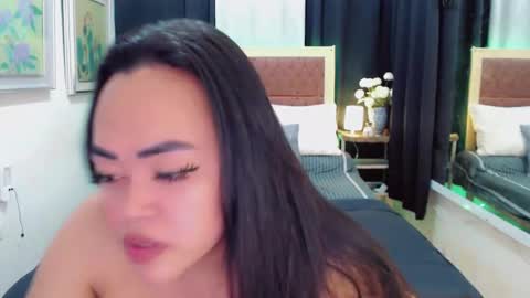 Snapshot of lustfuloffendertrina chatting on 12/26/24, 11:54 Trina online show from 12/26/24, 11:54