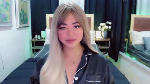 Snapshot of lustfuloffendertrina chatting on 01/08/25, 07:24 Trina online show from 01/08/25, 07:24