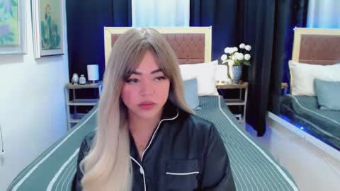 Snapshot of lustfuloffendertrina chatting on 01/13/25, 02:00 Trina online show from 01/13/25, 02:00