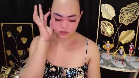 Trina online show from 04/14/26, 07:03