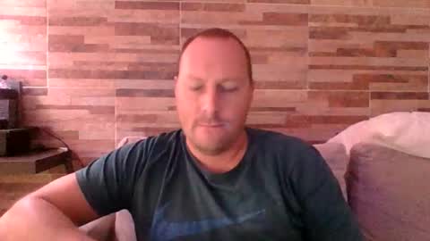 Snapshot of lustonfan chatting on 03/26/26, 11:49 lustonfan online show from 03/26/26, 11:49