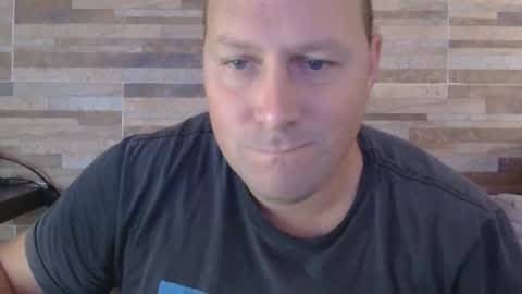 Snapshot of lustonfan chatting on 04/09/26, 12:43 lustonfan online show from 04/09/26, 12:43