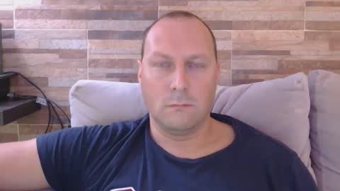 Snapshot of lustonfan chatting on 04/10/26, 01:05 lustonfan online show from 04/10/26, 01:05