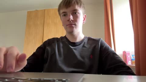 Nik online show from 10/15/25, 08:14