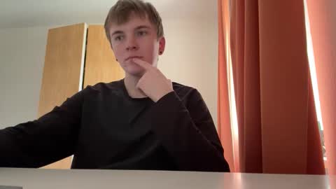 Nik online show from 10/25/25, 09:28