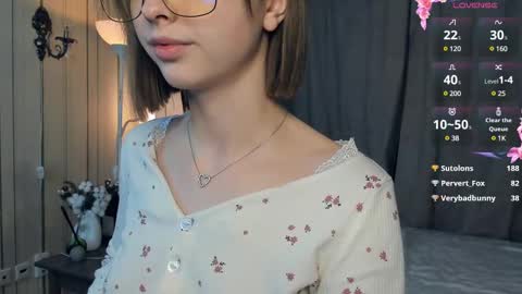 Snapshot of lusty_miss_di chatting on 02/13/25, 10:33 Isabel online show from 02/13/25, 10:33