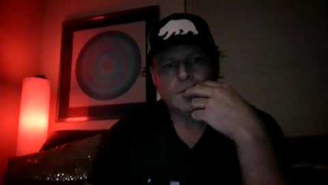 Snapshot of luv2toknstrok chatting on 11/24/25, 10:37 Luv2tokNstrok online show from 11/24/25, 10:37