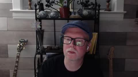 luvbunde online show from 10/13/25, 03:39