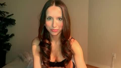 Isabella online show from 03/30/26, 08:21