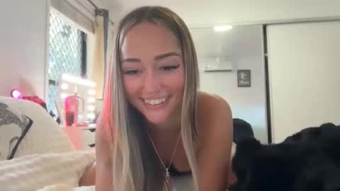 Livvyy online show from 12/15/25, 10:47