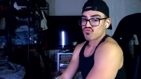 luvrboy77 online show from 06/25/26, 07:13