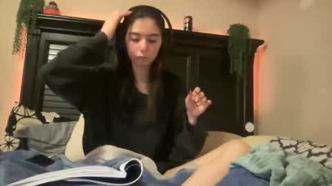 luvrxstarx online show from 12/20/25, 02:51