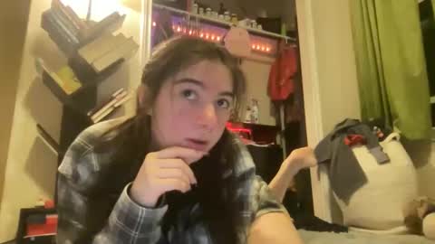 luvrxstarx online show from 12/23/25, 05:49