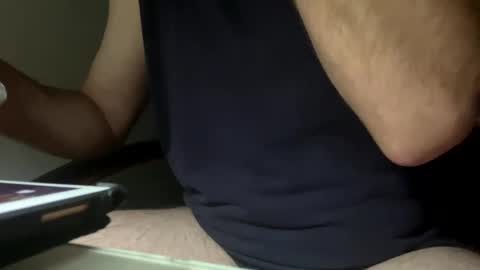 Snapshot of luvs2lickhotlips chatting on 01/16/25, 03:24 luvs2lickhotlips online show from 01/16/25, 03:24