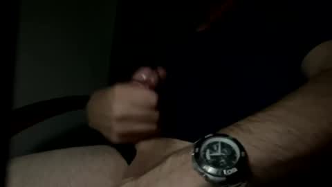 Snapshot of luvs2lickhotlips chatting on 01/18/25, 02:33 luvs2lickhotlips online show from 01/18/25, 02:33