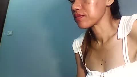 Bee Bee online show from 12/16/25, 08:41