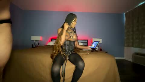 luvvlee online show from 04/08/26, 11:05