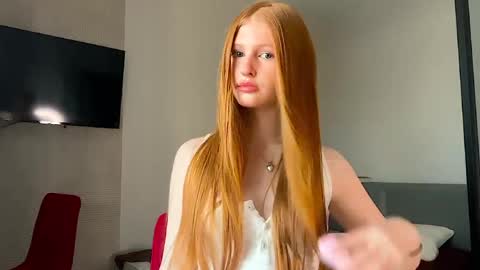 lux_angel online show from 05/28/26, 12:19